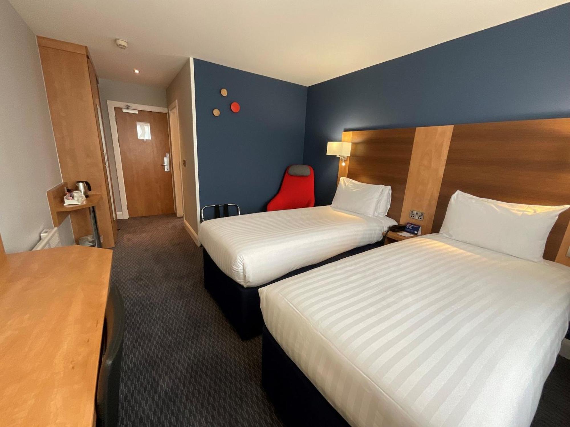Holiday Inn Express Nuneaton By Ihg Zewnętrze zdjęcie