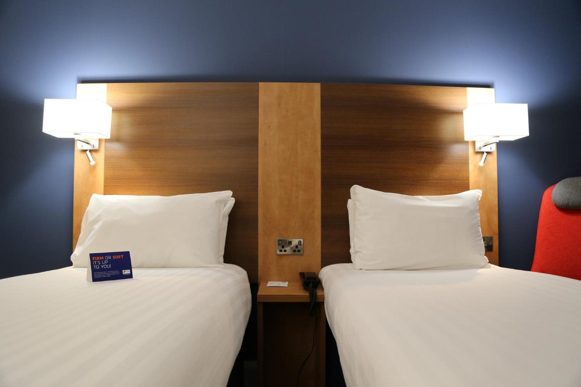 Holiday Inn Express Nuneaton By Ihg Zewnętrze zdjęcie