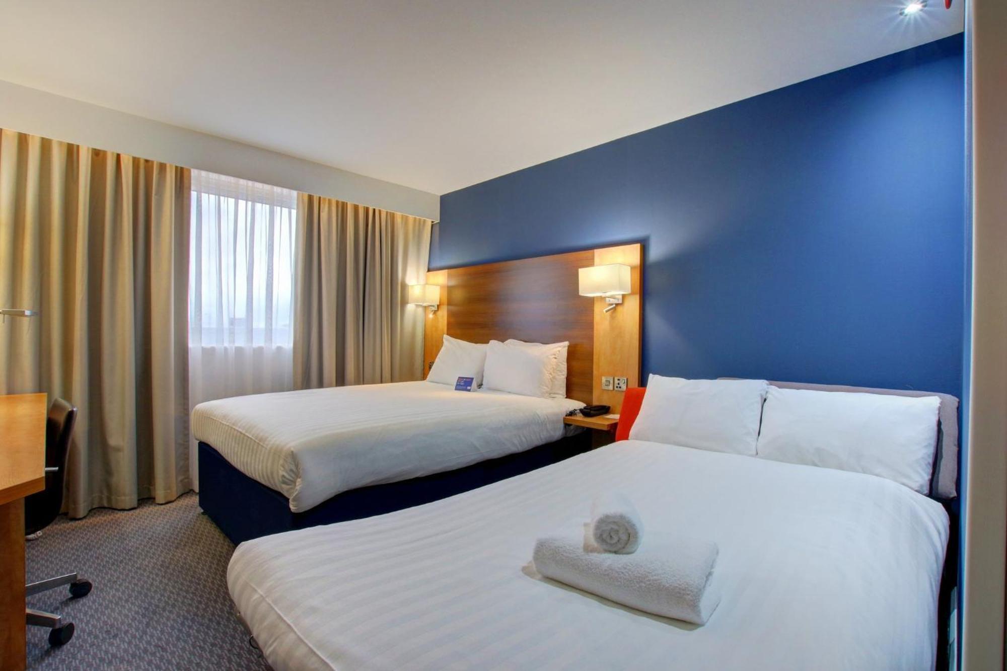 Holiday Inn Express Nuneaton By Ihg Zewnętrze zdjęcie