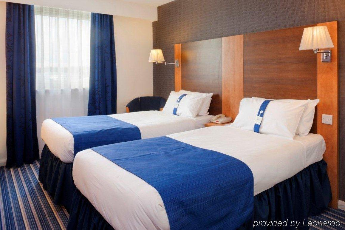 Holiday Inn Express Nuneaton By Ihg Pokój zdjęcie