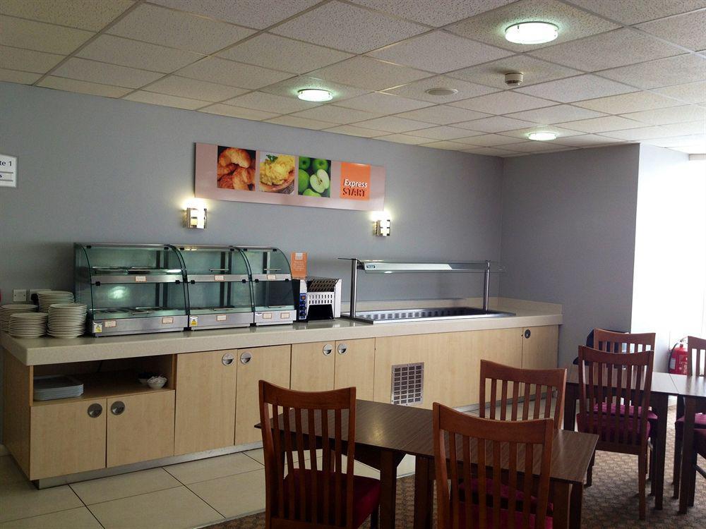 Holiday Inn Express Nuneaton By Ihg Zewnętrze zdjęcie